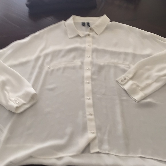 Blouse - Picture 1 of 4